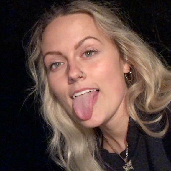 Meet Your Posher, Sav! - Picture 6 of 7